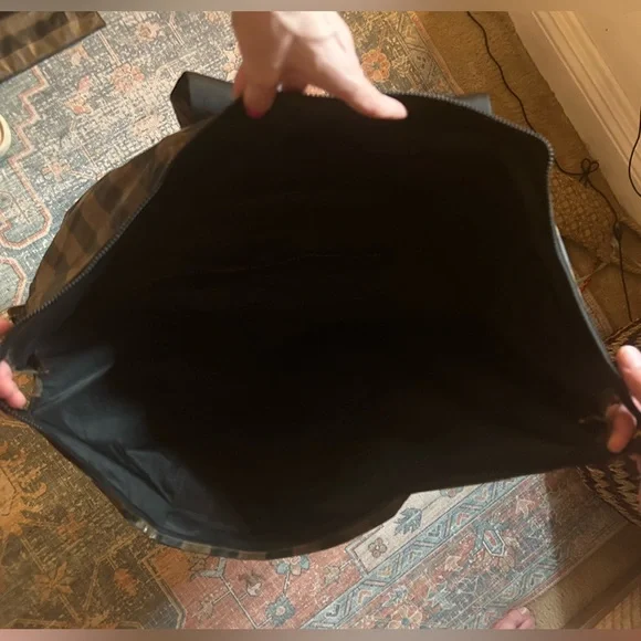 SOLD❤️ FENDI Roma Pequin Stripe Coated Canvas Duffle/ Travel/ Weekender Bag XL - Picture 8 of 13